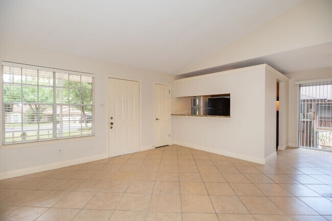 Foto del edificio - 4510 Brown Bark Pl