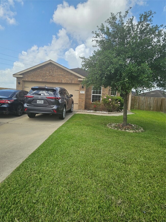 Building Photo - 5122 Sunny Parke Ln