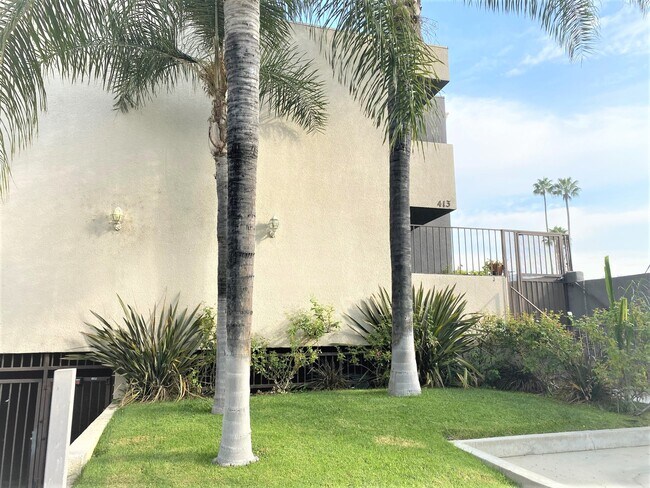 Foto del edificio - 413 W Glenoaks Blvd
