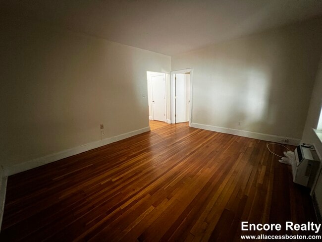 Building Photo - 33 Lancaster Terrace