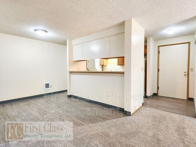 Building Photo - 4852 SW Murray Blvd