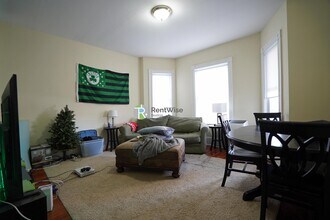 Building Photo - 795 Columbia Rd