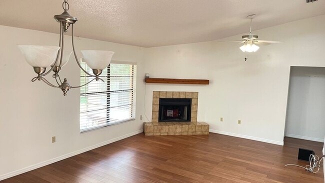 Building Photo - 1255 Silver Palm Dr