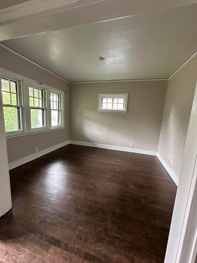 Foto del edificio - 3470 N Newhall St