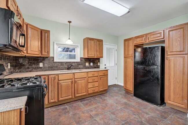 Foto del edificio - 7070 Winona Ave