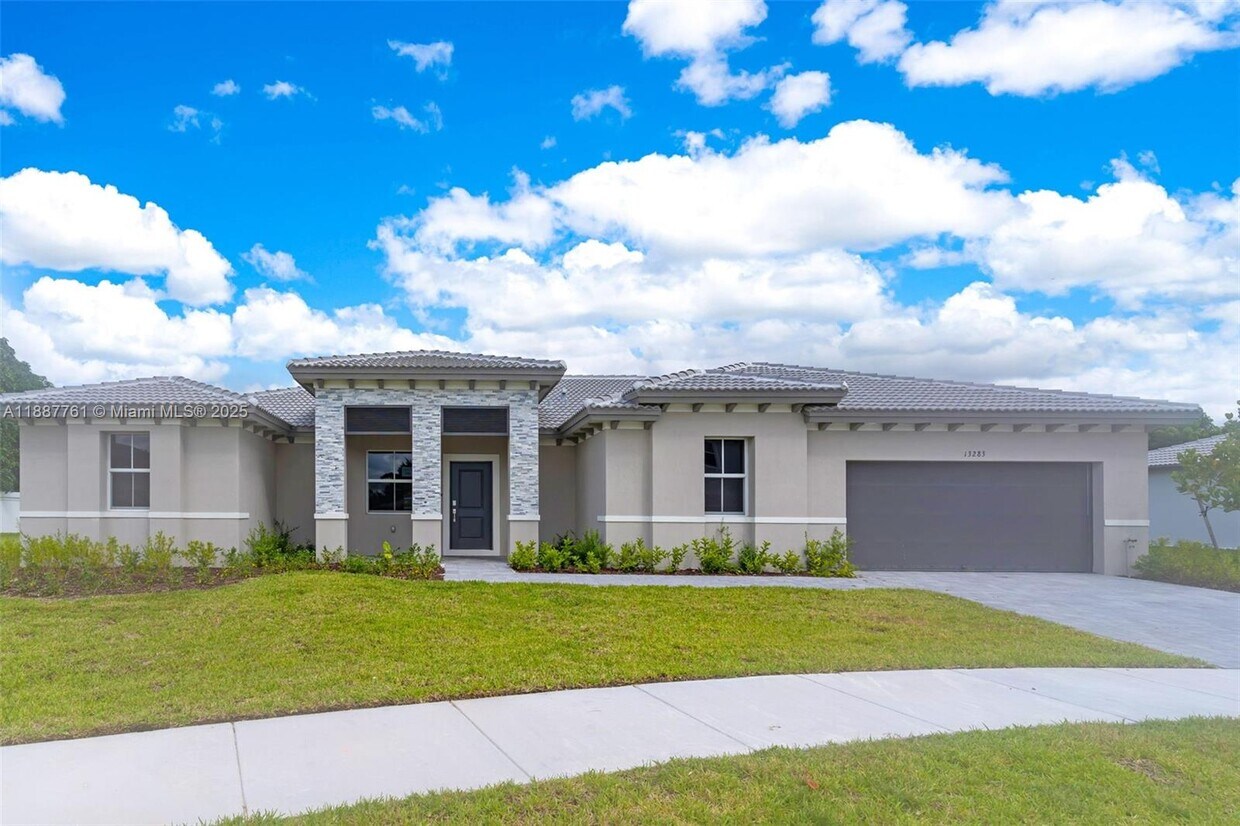 Foto principal - 13283 SW 188th Terrace