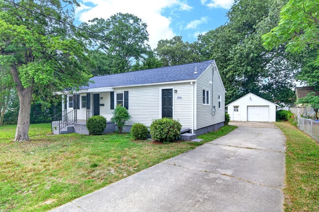 Photo - 5902 Marshall Ave (Newport News, VA) House