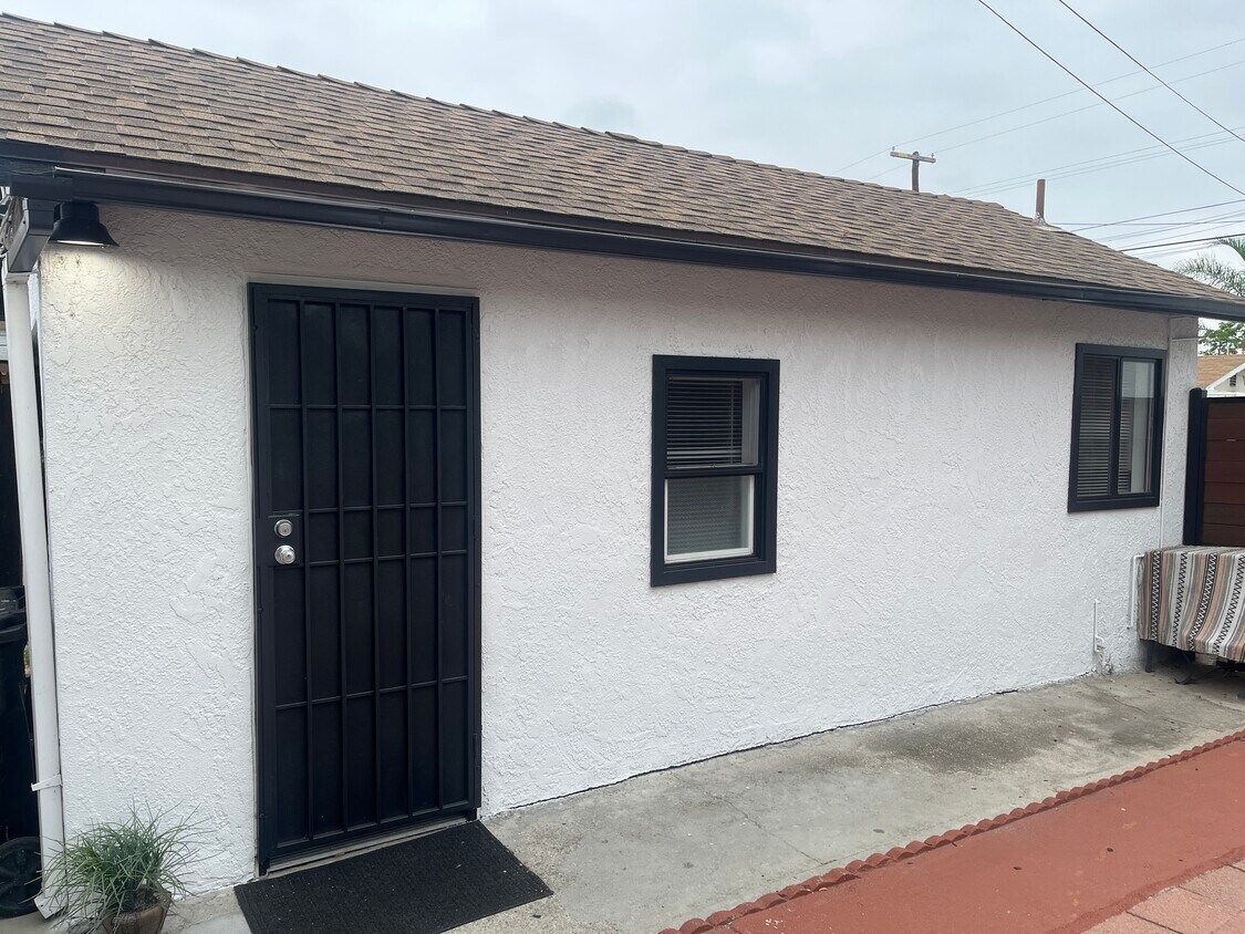 Primary Photo - 3423 Merced St