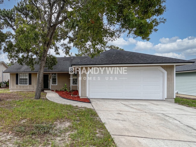 Building Photo - 3363 Hampstead Dr