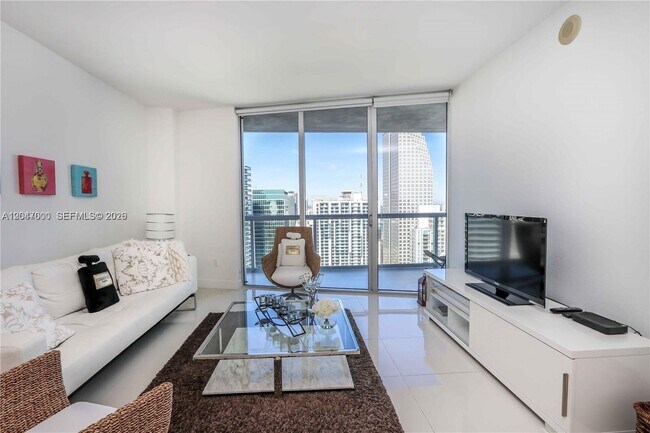 Foto del edificio - 475 Brickell Ave