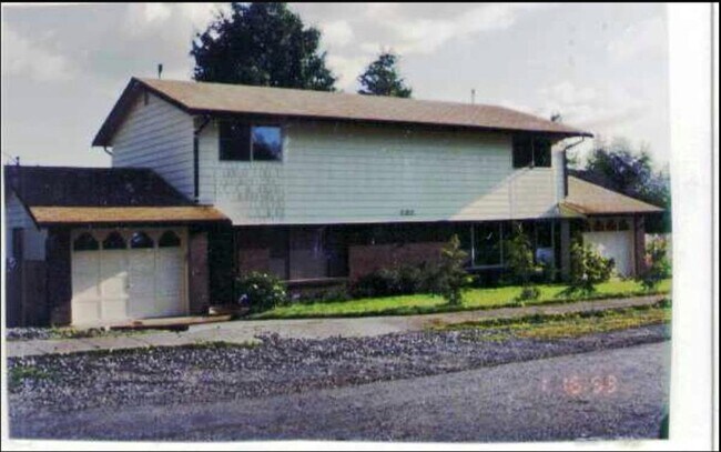 Foto del edificio - 106 Cascade Ave