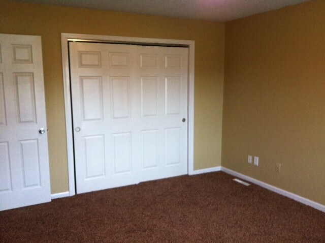 Building Photo - 5018 Oak Grove Rd.