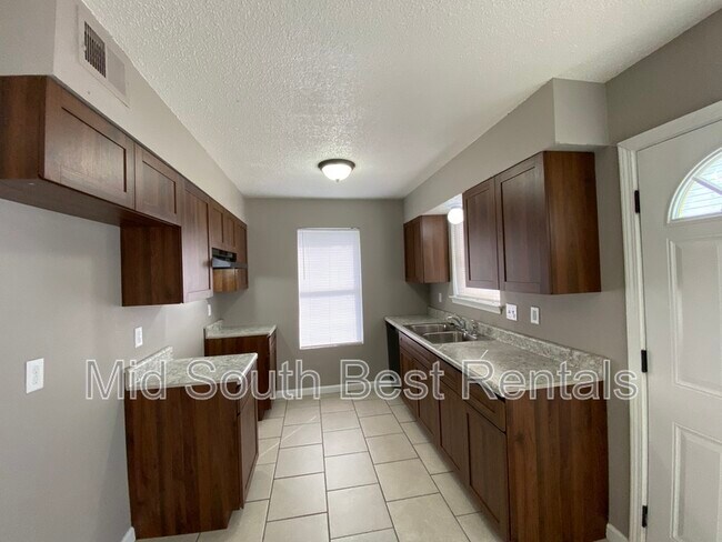 Foto del edificio - 4061 Lehi Dr