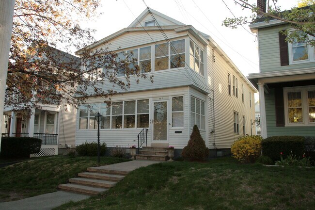 Foto del edificio - 152 Winthrop Ave