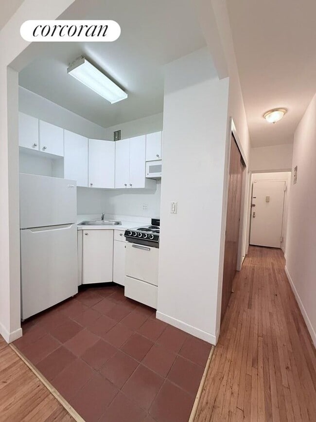 Foto del edificio - 117 W 58th St