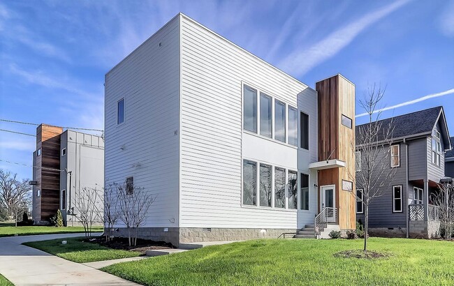 Building Photo - Stunning Modern Living in East Nashville