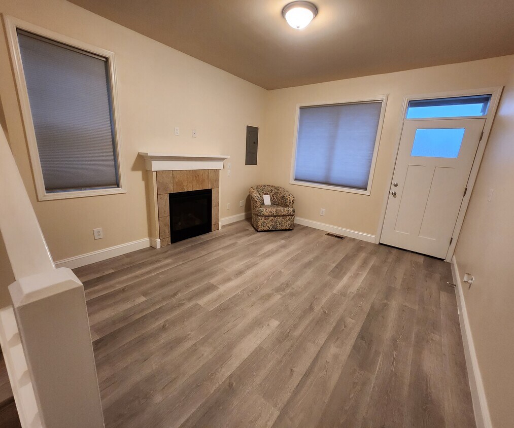 Foto principal - 9270 SE Caruthers St
