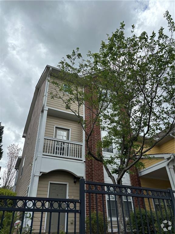 Lakewood Quadraplexes Pet Friendly Apartments for Rent Atlanta, GA