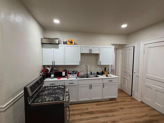 Foto del edificio - 3356 N Buffum St