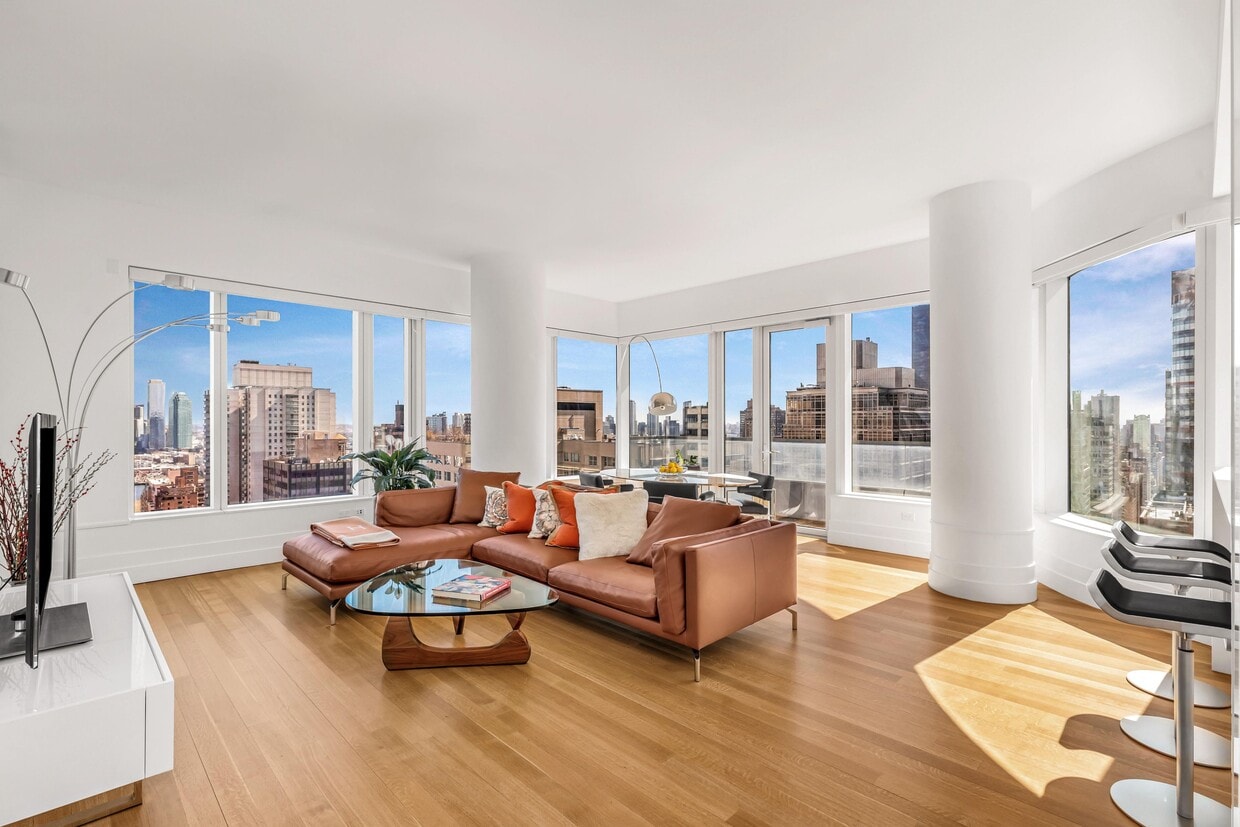 Photo - 252 E 57th St (New York, NY)