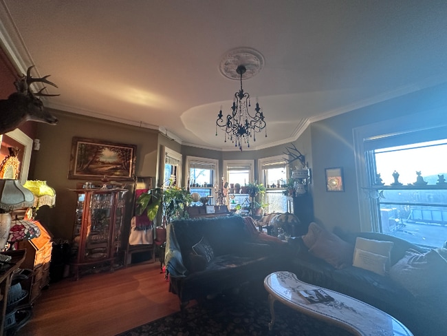 Photo - 1447 Westminster St Apartment