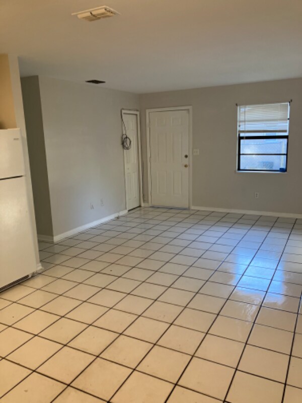 Building Photo - 309 3rd Ave