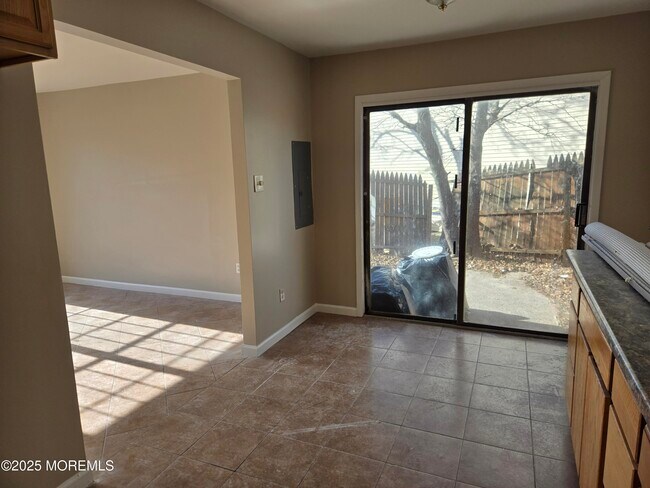 Foto del edificio - 121 Governors Rd