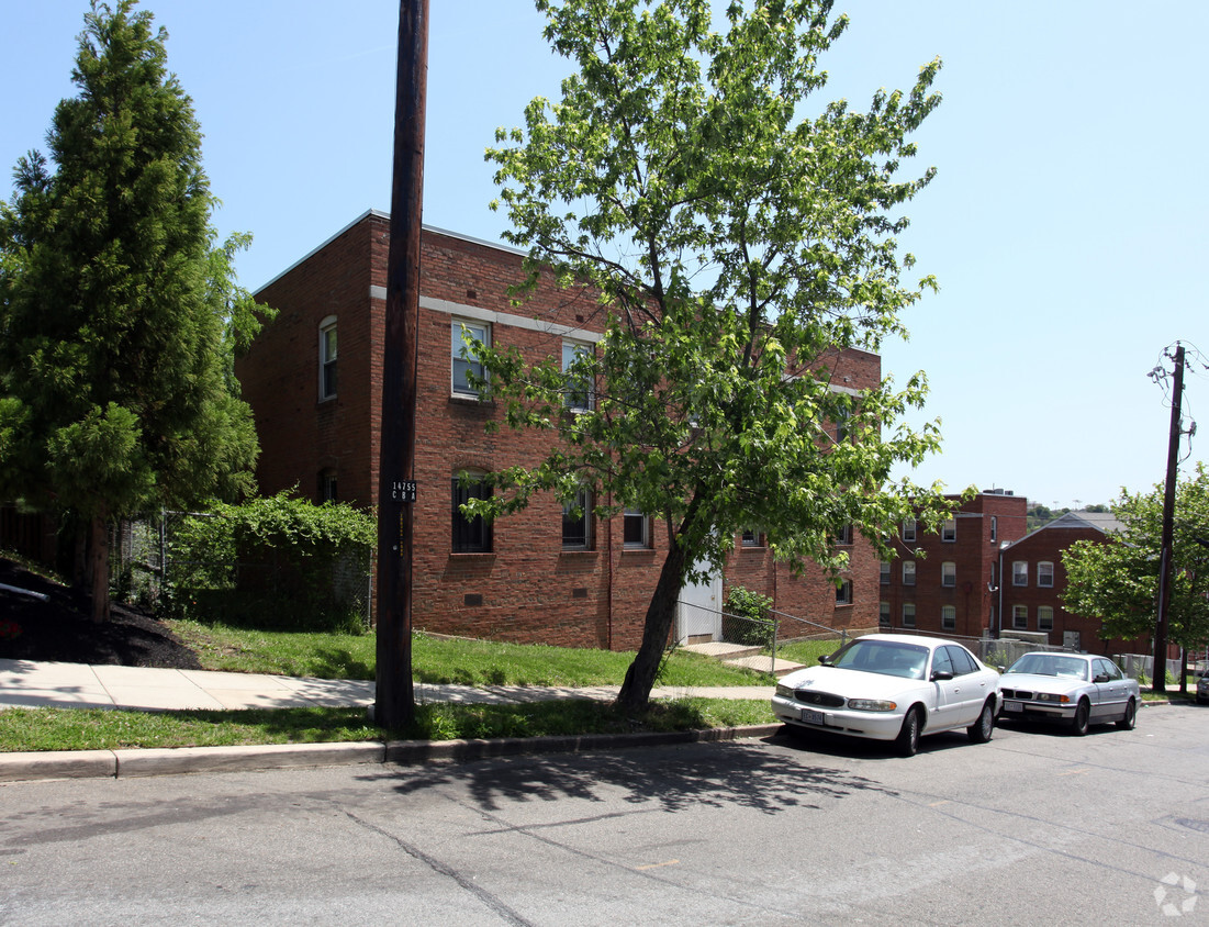 Building Photo - Wayne Place Apartments