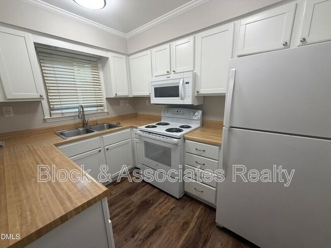 Building Photo - 5551 Hamstead Crossing