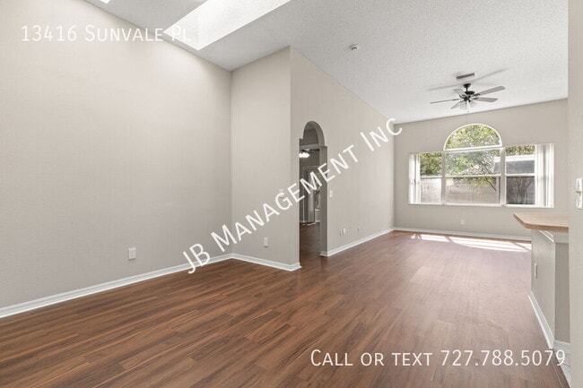 Building Photo - 13416 Sunvale Pl