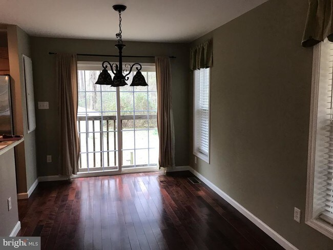 Building Photo - 39975 Beach Dr