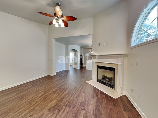 Building Photo - 8428 Whisper Ridge Pl