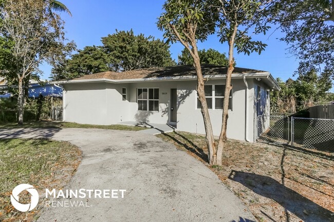 Building Photo - 5819 Wilson St