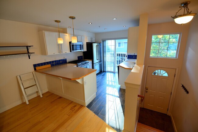 Foto del edificio - 14538-14512 12th Ave NE