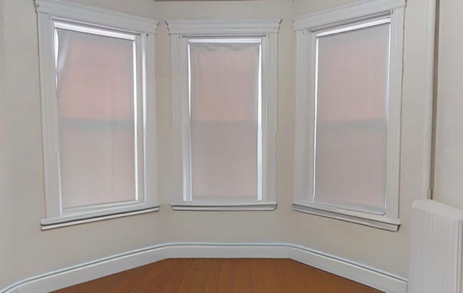 Building Photo - 9/1 No Fee! - Spacious 3/4 bed on Comm Ave...
