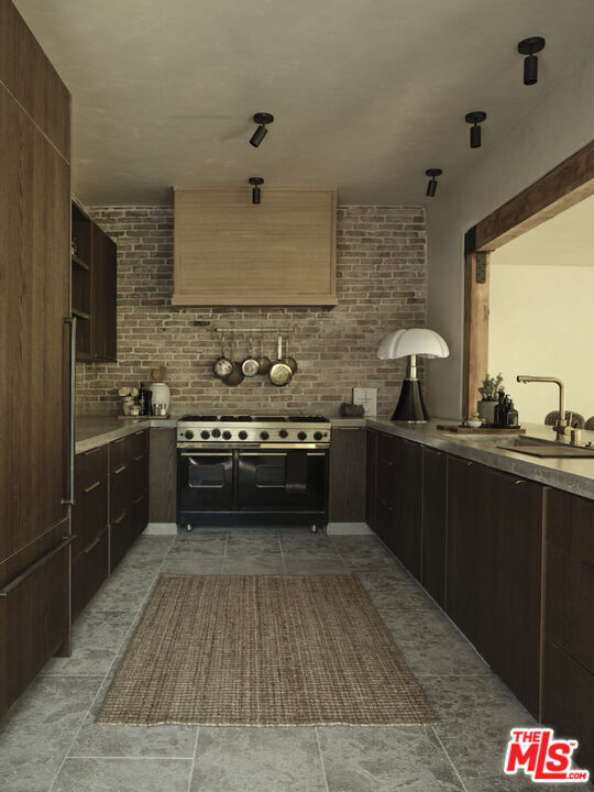 Building Photo - 10420 Lisbon Ln