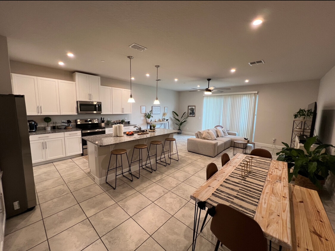 1890 Holden Ridge Ln, Minneola, FL 34715 Townhome Rentals in Minneola