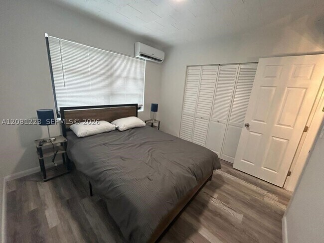 Foto del edificio - 2655 SW 24th Ave