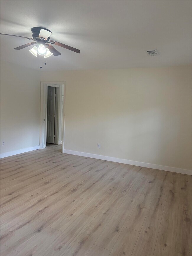 Building Photo - 22 E Sterling Pond Cir