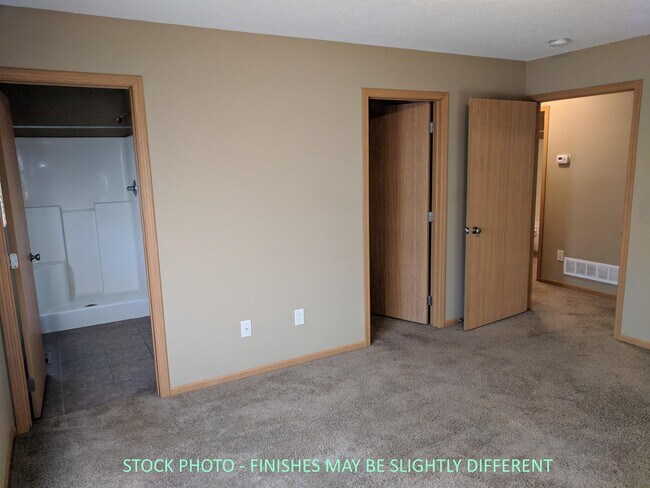 Building Photo - 6121 Meacham Dr