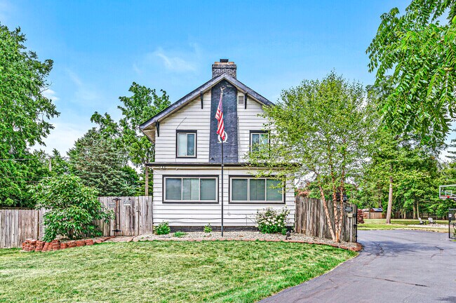 Building Photo - 7040 Rockville Rd