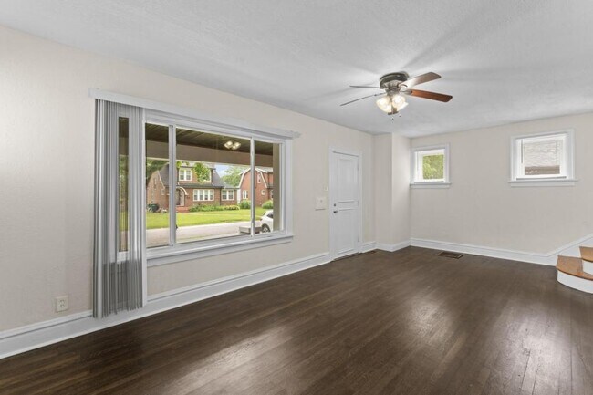 Foto del edificio - 7241 St Andrews Pl