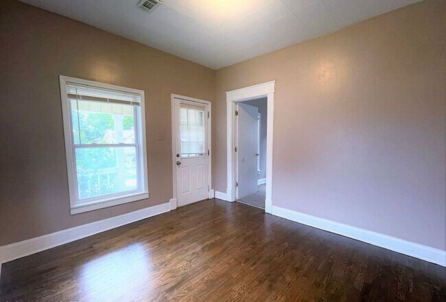 Foto del edificio - 2 Bed 1 Bath Home!