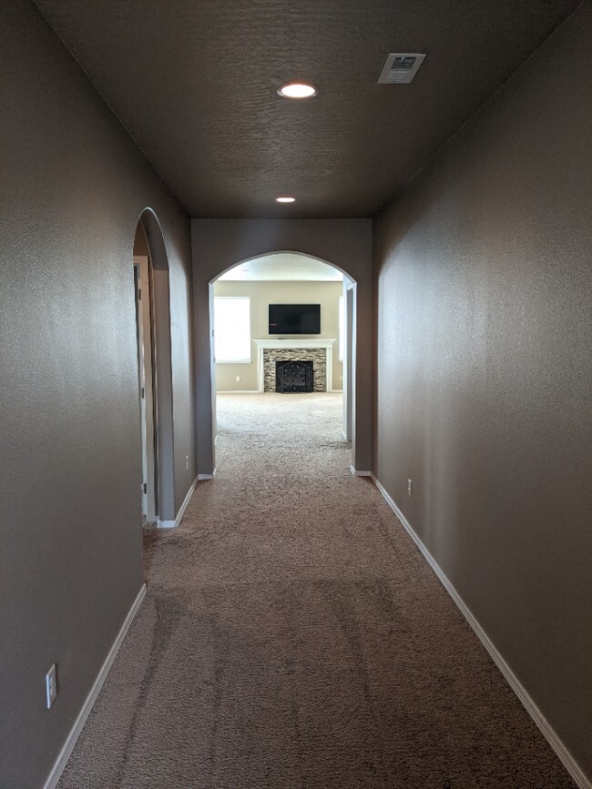 Foto del edificio - Beautiful 3 BR, 2 BTH in Rathdrum