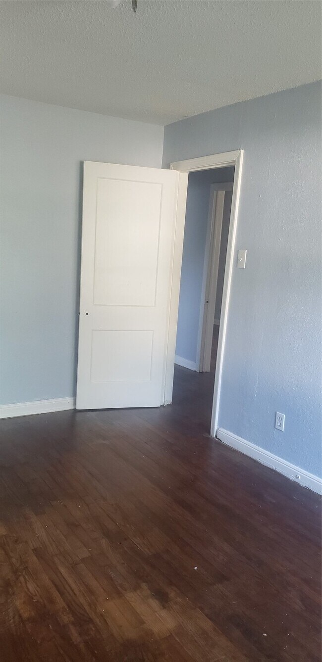 Foto del edificio - 7010 England St