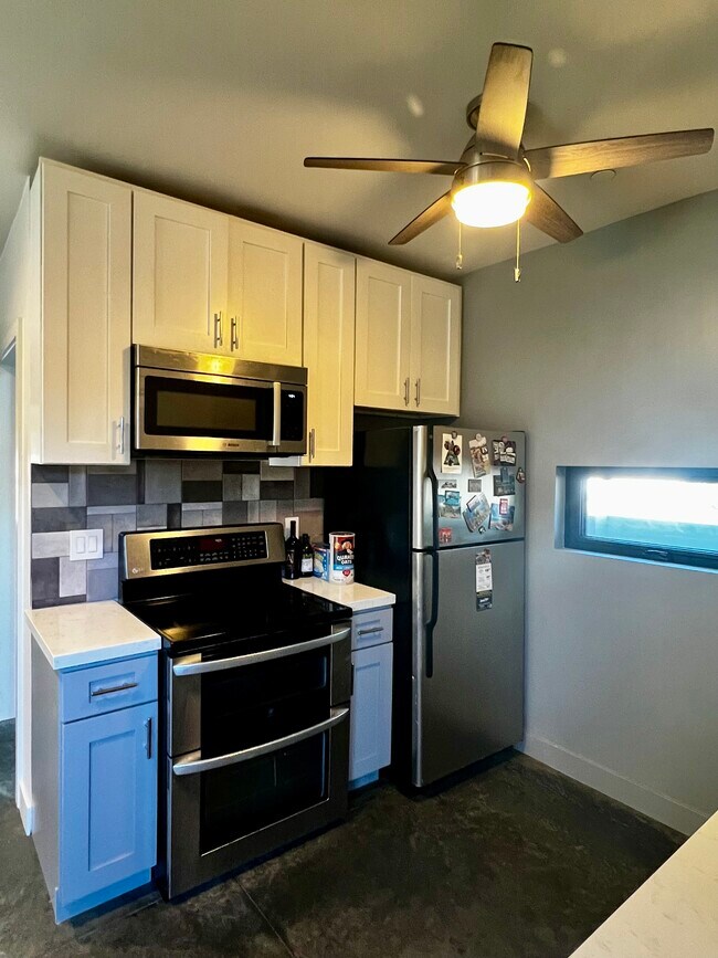 Foto del edificio - 4610 E 4th St