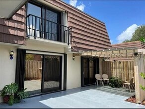 Building Photo - 308 3rd Ln