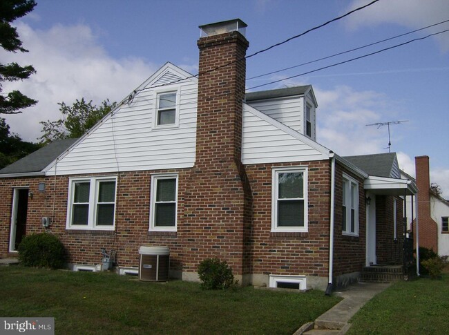 Building Photo - 312 S Tollgate Rd