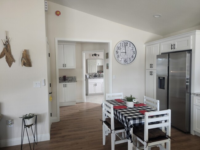 Kitchen - 27800 Preakness Dr