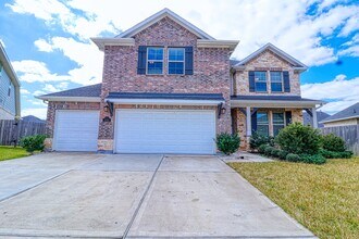 Building Photo - 8106 Royal Palm Ct